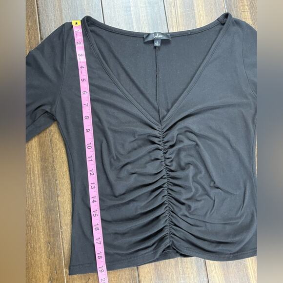 Lulu’s L Black Ruched Middle Long Sleeve Cropped Top V Neck, Soft - Picture 5 of 9